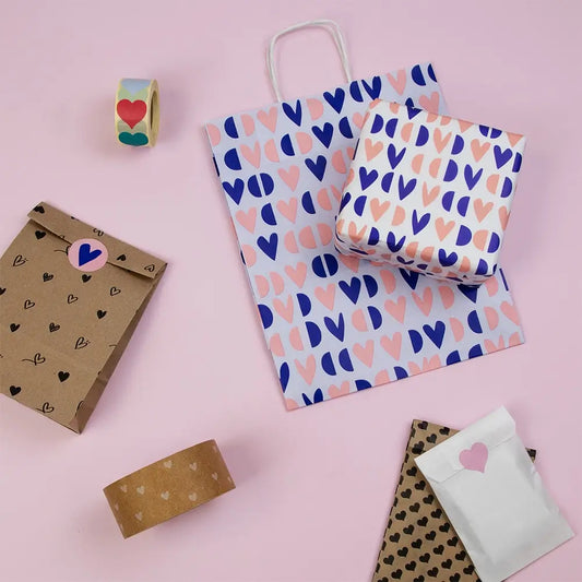50x papieren tasjes Happy Hearts A4