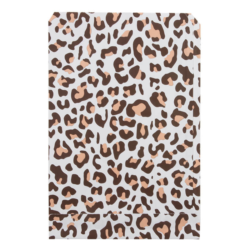 200x Papieren Zakjes Leopard 17x25cm