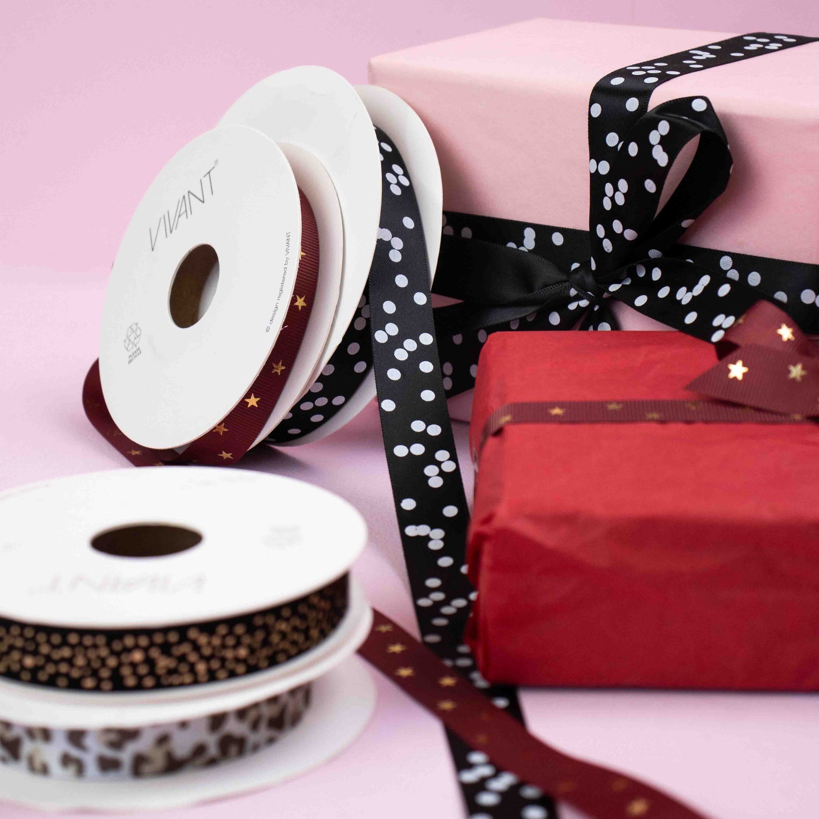 Cadeaulint Dotty Zwart 15mm x 5m